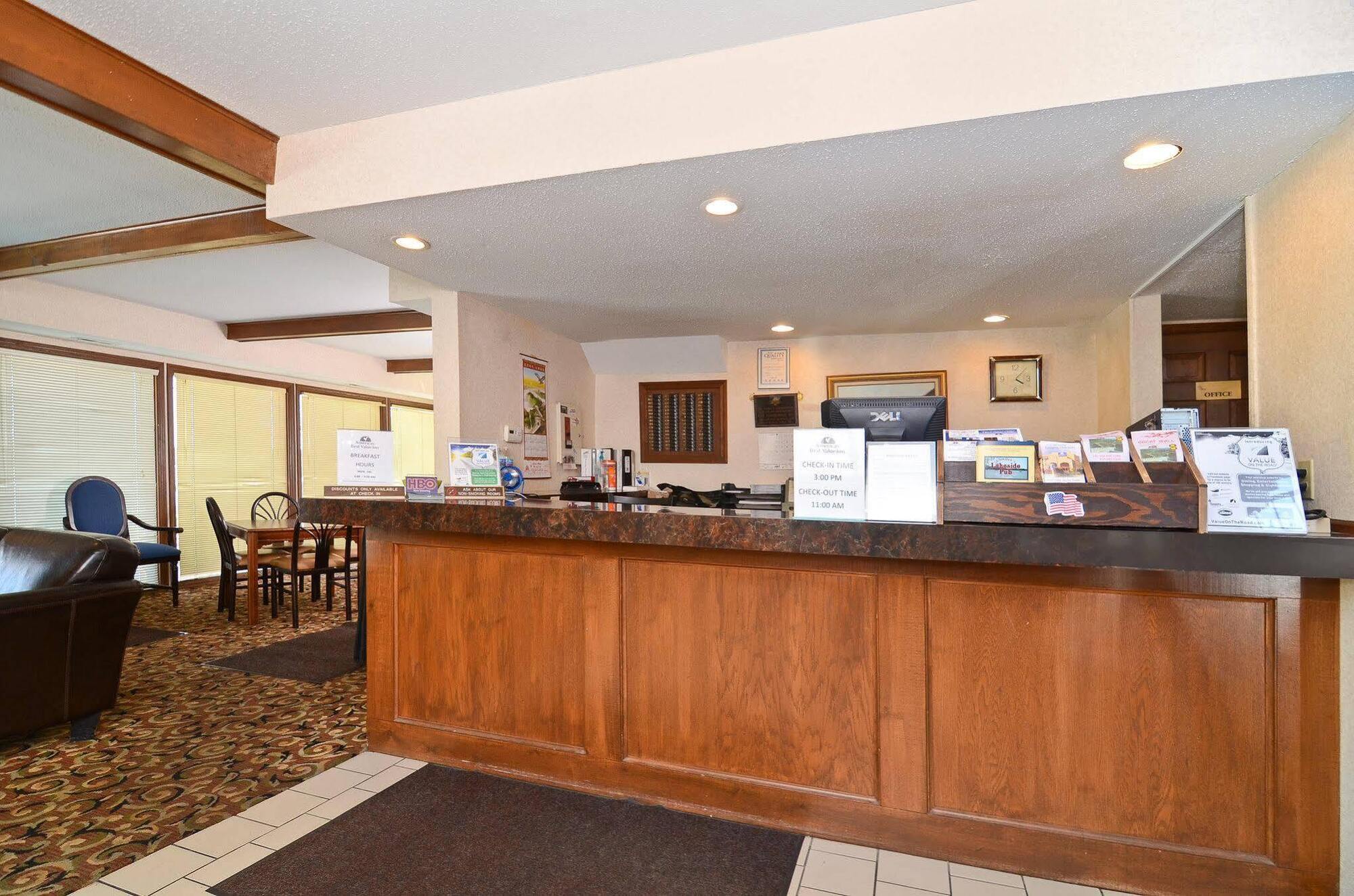 Lakeview Inn Lake St. Louis Экстерьер фото